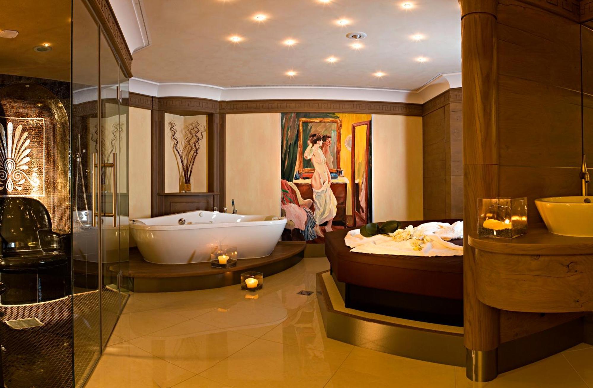 Savoy Dolomites Luxury & Spa Hotel Selva di Val Gardena Exterior photo