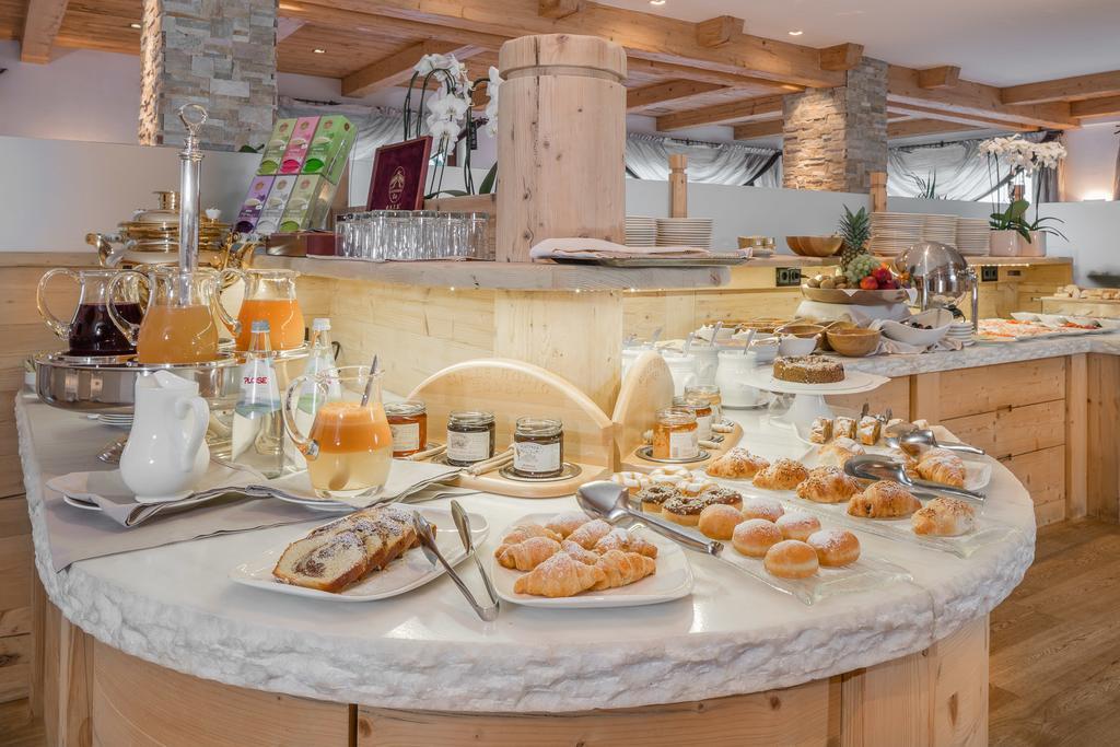 Savoy Dolomites Luxury & Spa Hotel Selva di Val Gardena Exterior photo